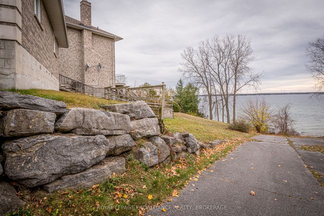 4734 Lakeside Lane, House other with 6 bedrooms, 5 bathrooms and 4 parking in Bath ON | Image 4