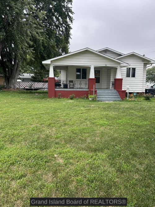 922 E Bismark Rd, Grand Island, NE, 68801 | Card Image