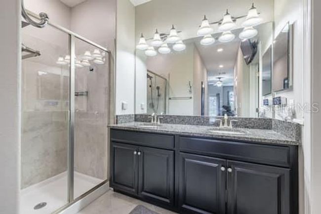Owners Bath | Image 12