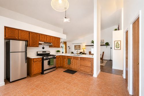 387 Chaparral Cir, Elgin, IL, 60120-4858 | Card Image