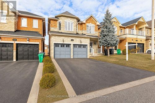 25 Oblate Cres, Brampton, ON, L6Y0K2 | Card Image