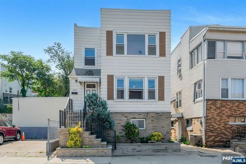 7506 Cottage Ave, North Bergen, NJ, 07047-4012 | Card Image
