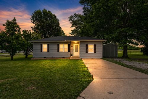 106 S Lorraine St, Seymour, MO, 65746-8710 | Card Image