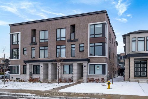 8 Liam Foudy Court, Scarborough, ON, M1P0G3 | Card Image