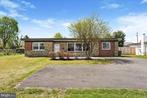 2154 Sproul Rd, BROOMALL, PA, 19008-2251 | Card Image