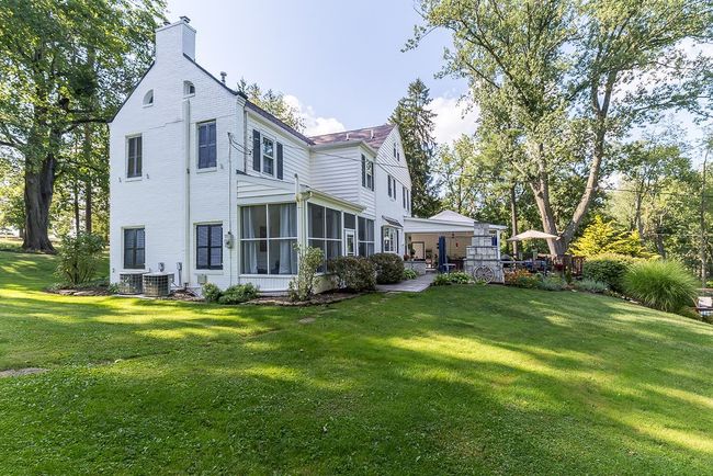 1701 Beaver Grade Rd, House other with 4 bedrooms, 3 bathrooms and 2 parking in Coraopolis PA | Image 13