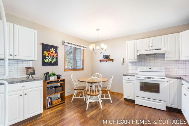 20-web-or-mls-907-creekridge-dr | Image 5