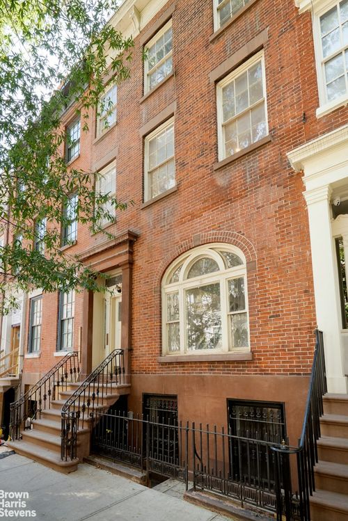 38 W 11th St, New York, NY, 10011-8778 | Card Image