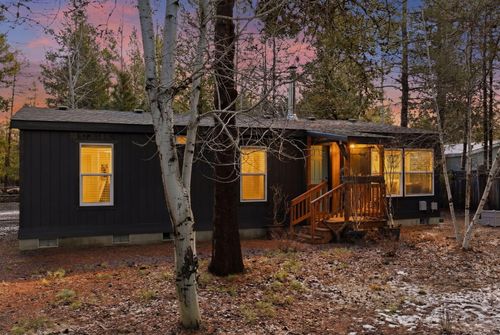 55818 Black Duck Rd, Bend, OR, 97707-2125 | Card Image