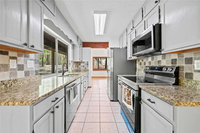 24 White Oak Knl, House other with 4 bedrooms, 3 bathrooms and 3 parking in Big Canoe GA | Image 12