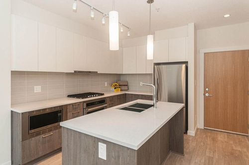 104-615 E 3 Street, North Vancouver, BC, V7L0G3 | Card Image