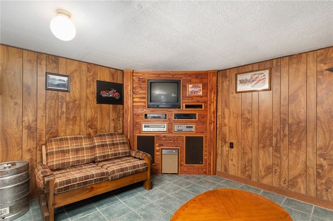 70 Silver Spring Ave, House other with 3 bedrooms, 1 bathrooms and 6 parking in Riverside RI | Image 24
