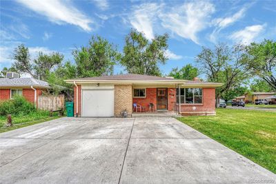 12581 E 31st Avenue, House other with 4 bedrooms, 1 bathrooms and 1 parking in Aurora CO | Image 2