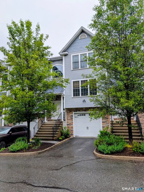 15-15 Old Oak Dr, Brookfield, CT, 06804-2209 | Card Image