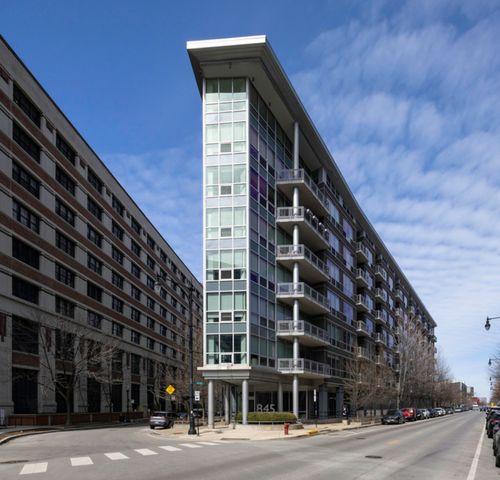 unit-412-845 N Kingsbury St, Chicago, IL, 60610-9115 | Card Image