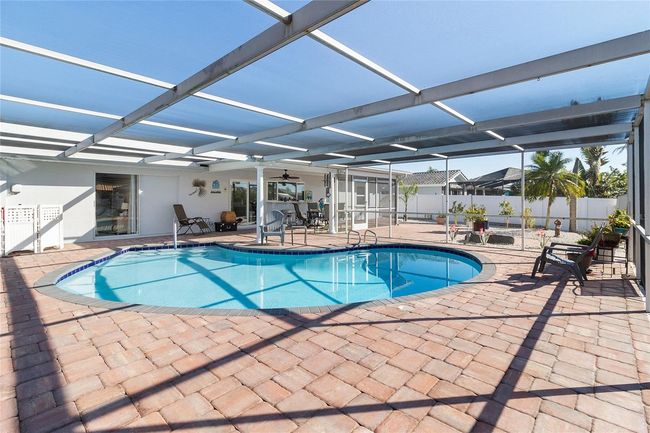 6518 Senegal Palm Way, House other with 3 bedrooms, 2 bathrooms and null parking in APOLLO BEACH FL | Image 27