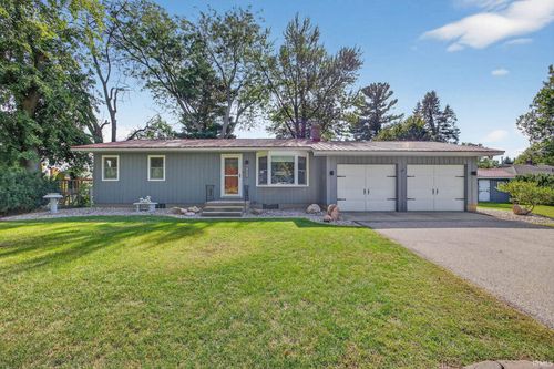 22828 Greenleaf Blvd, Elkhart, IN, 46514-4607 | Card Image