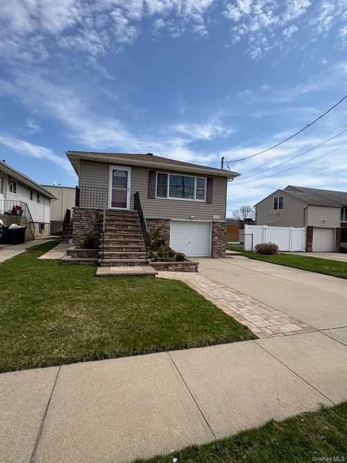 3363 Lawrence Ave, Oceanside, NY, 11572-5014 | Card Image