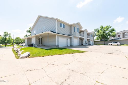 1634 Mapleton Ave, Bismarck, ND, 58503-5365 | Card Image