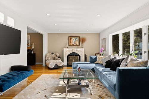 44 Windemere Rd, Wellesley, MA, 02481-4821 | Card Image