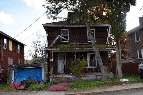 407 Green St, Brownsville, PA, 15417-2157 | Card Image