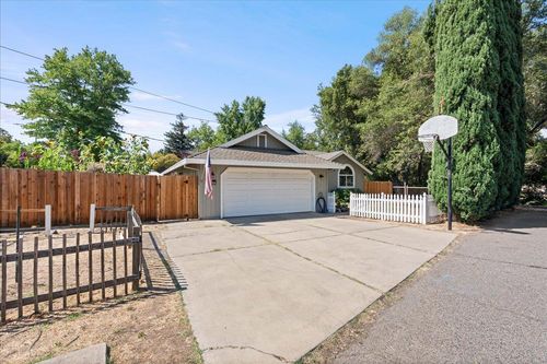 8031 Mariposa Ave, Citrus Heights, CA, 95610-1514 | Card Image