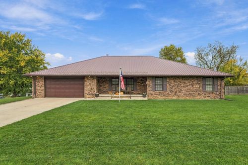 1011 W Mill St, Bloomington, IL, 61701-4830 | Card Image