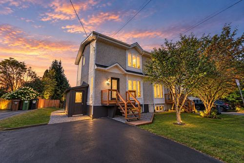 15 Rue Deslauriers, Sainte Agathe des Monts, QC, J8C3M6 | Card Image