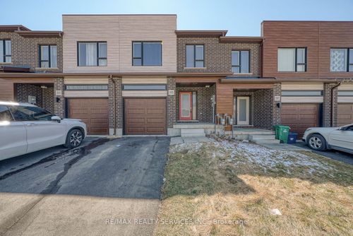 95 Queensbrook Cres, Cambridge, ON, N1S0E4 | Card Image