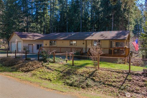 161 N Duckabush Loop W, Hoodsport, WA, 98548-9716 | Card Image
