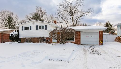 21123 Laurelwood St, Farmington, MI, 48336-5055 | Card Image