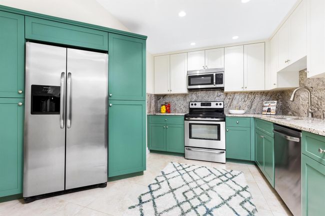 APT-303 - 3610 S Ocean Blvd, Condo with 2 bedrooms, 2 bathrooms and null parking in South Palm Beach FL | Image 9