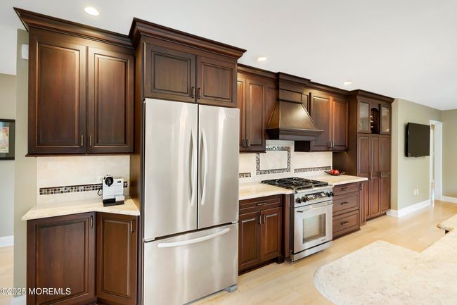 Stainless steel appliances, under counter lighting, recessed lighting | Image 18