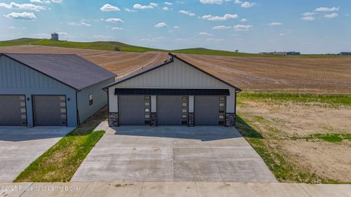 1717 District Way, Dickinson, ND, 58601 | Card Image