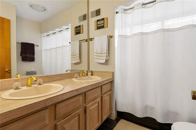 Full bath in Primary bedoom | Image 24