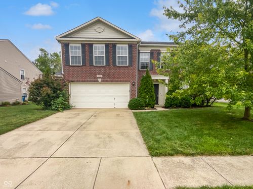 13947 Meadow Lake Dr, Fishers, IN, 46038-5699 | Card Image