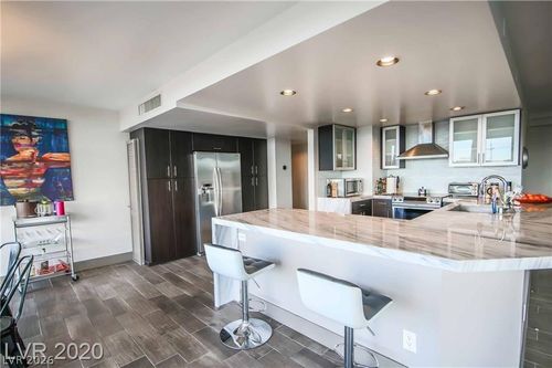 4b-3111 Bel Air Dr, Las Vegas, NV, 89109-1509 | Card Image