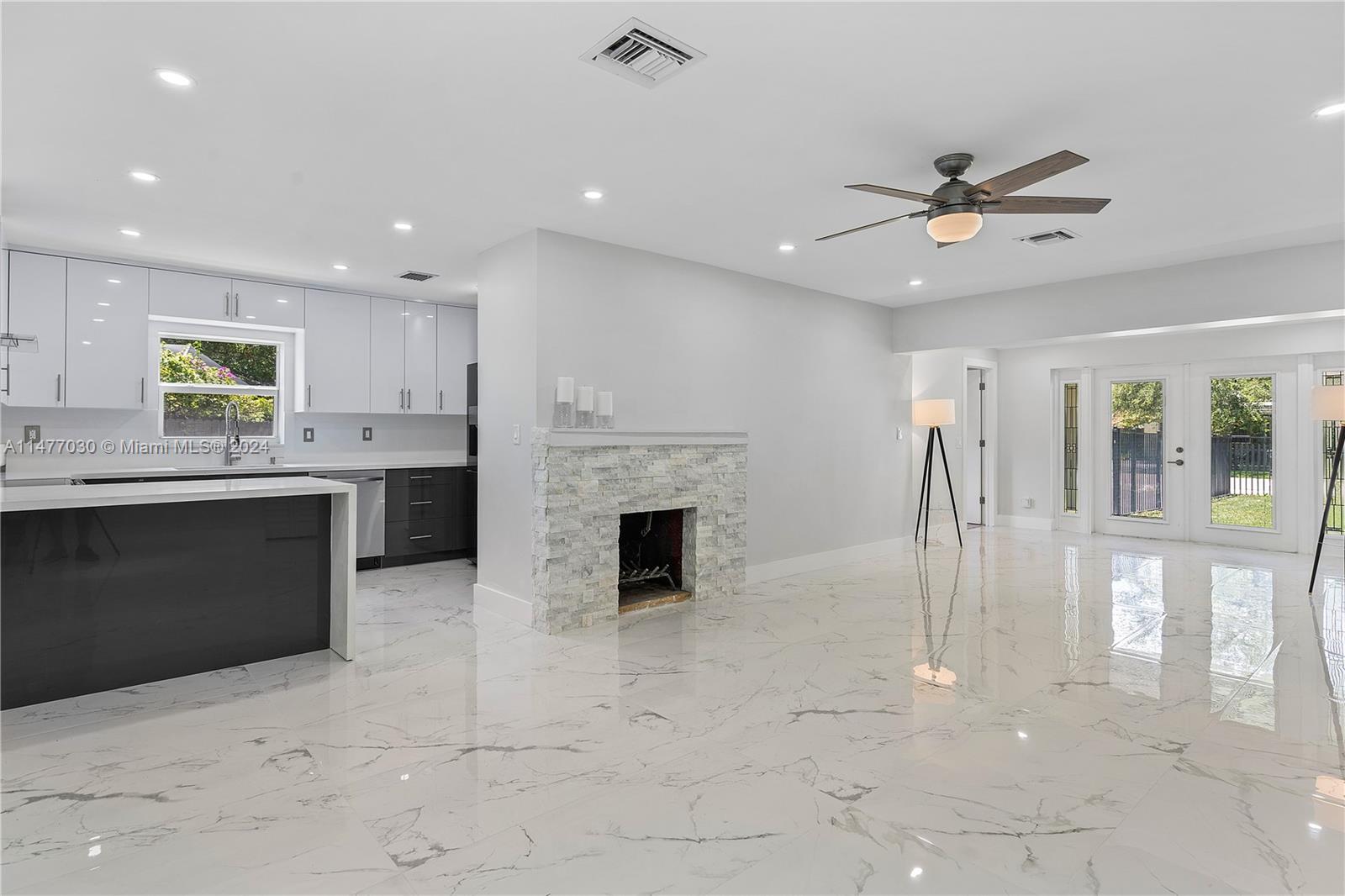 13th Ct, Fort Lauderdale, FL 33312