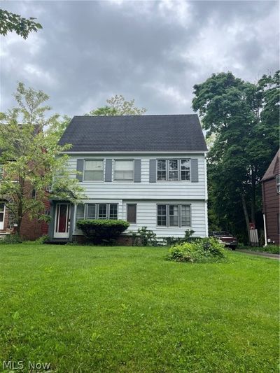 View of front of property with a front yard | Image 1