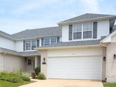 345 White Hawk Way, Townhouse with 3 bedrooms, 1 bathrooms and 2 parking in Manteno IL | Image 2