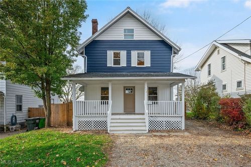 536 Yale Ave, Barberton, OH, 44203-1947 | Card Image