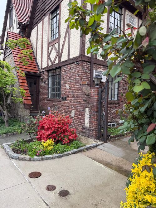 189-37 37th Ave, Flushing, NY, 11358 | Card Image