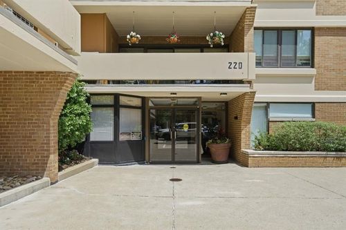 603-220 N Dithridge St, Pittsburgh, PA, 15213-1422 | Card Image