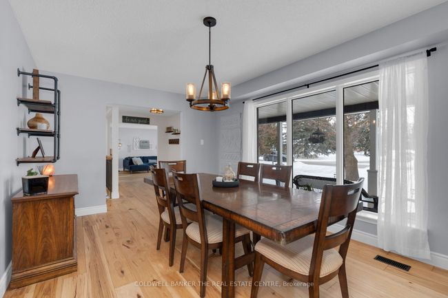 203 Camilla Cres, House other with 5 bedrooms, 2 bathrooms and 5 parking in Thornton ON | Image 9