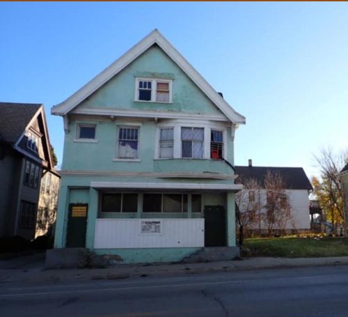3106 N 27th St, Milwaukee, WI, 53216-3808 | Card Image