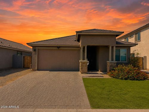 8438 W Atlantis Way, Phoenix, AZ, 85043 | Card Image