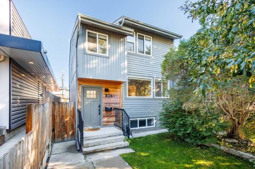 836c 68 Ave Sw, Calgary, AB, T2V0N4 | Card Image