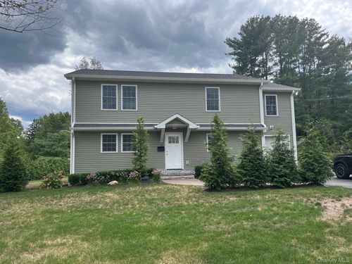 25 Collyer Ave, New City, NY, 10956-3234 | Card Image