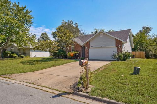4818 N 9th St, Ozark, MO, 65721-9177 | Card Image