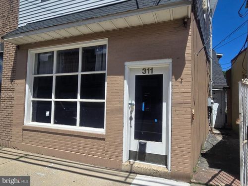 311 Warren St, BEVERLY, NJ, 08010-1215 | Card Image